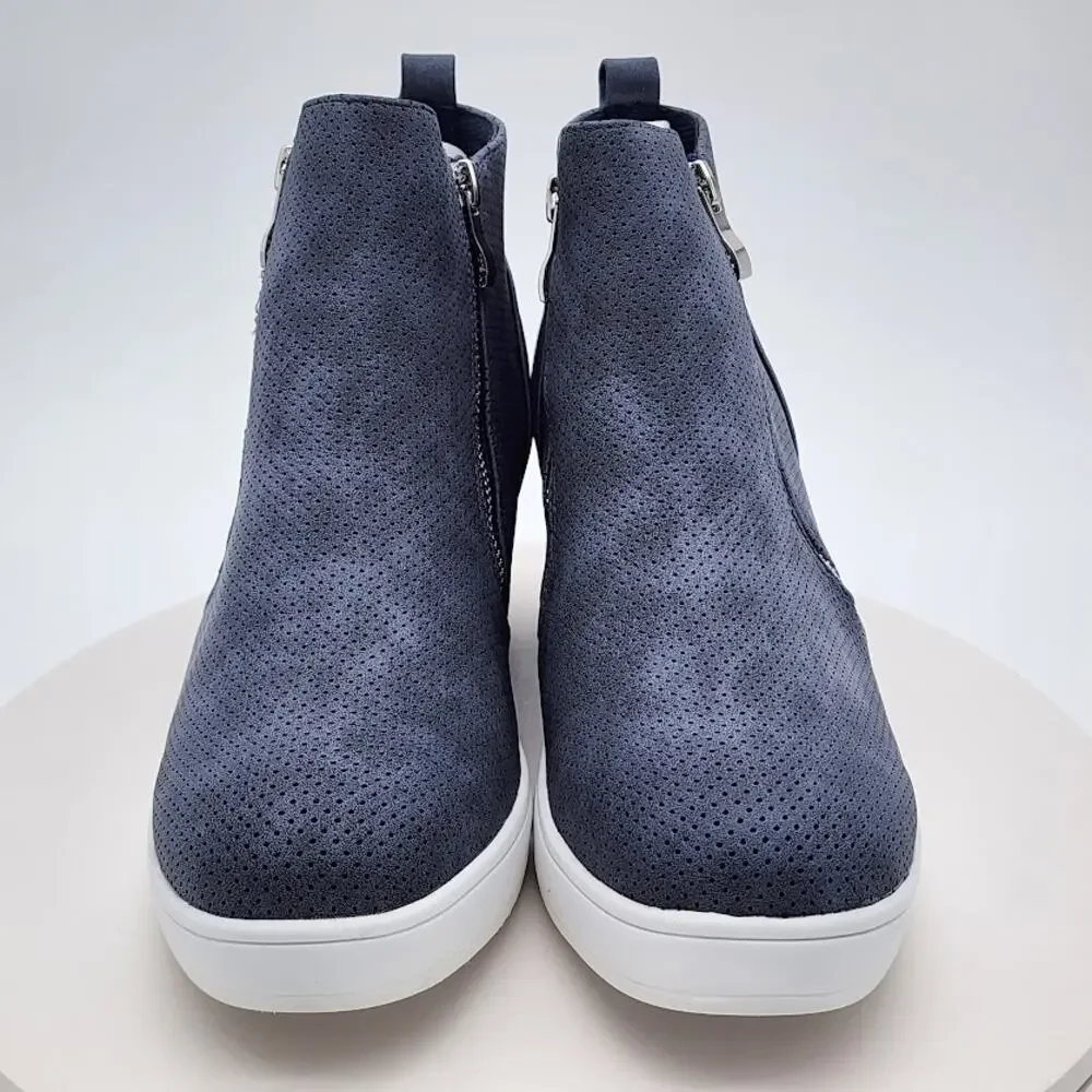 NEW Journee Collection Pennelope Blue Wedge Sneakers Women's Size 10 Side Zip
